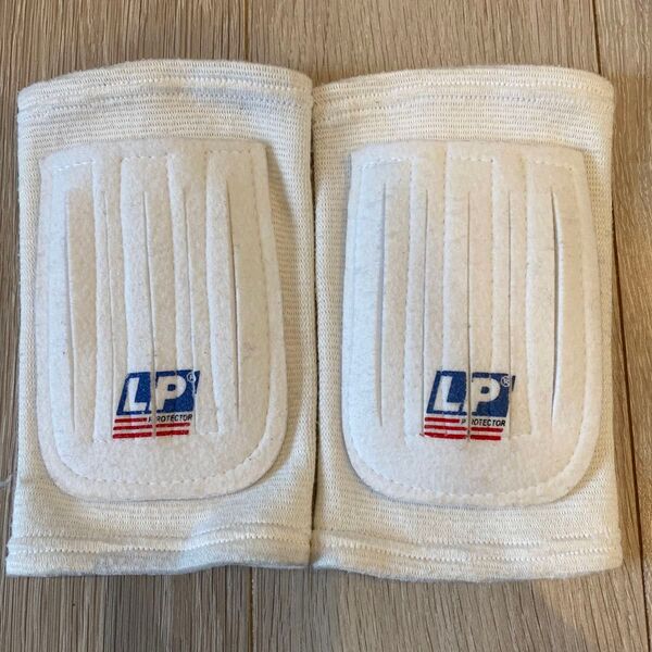 LP 膝サポーター 保護パット付き Sサイズ
