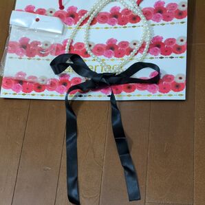 新品未使用!りぼん付きパールネックレス定価1,390円