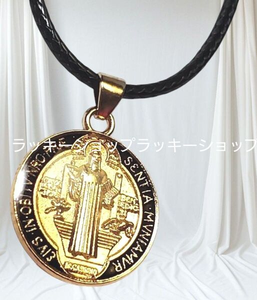 艶やかな聖ベネディクトメダイコードネックレス【ゴールド×ブラック】
