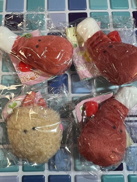 つぶらな瞳のお惣菜バッジ 4つセット