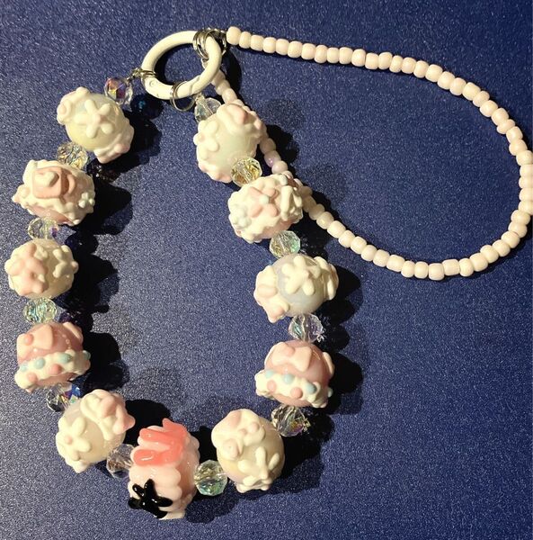 ペイントビーズキーホルダー① ハンドメイド