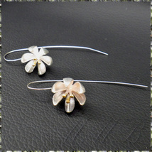 [EARRING] 925 Sterling Silver Plated Round Flower ラウンド フラワー 6枚花びら シルバー ロング フック ダングル ピアス_画像1