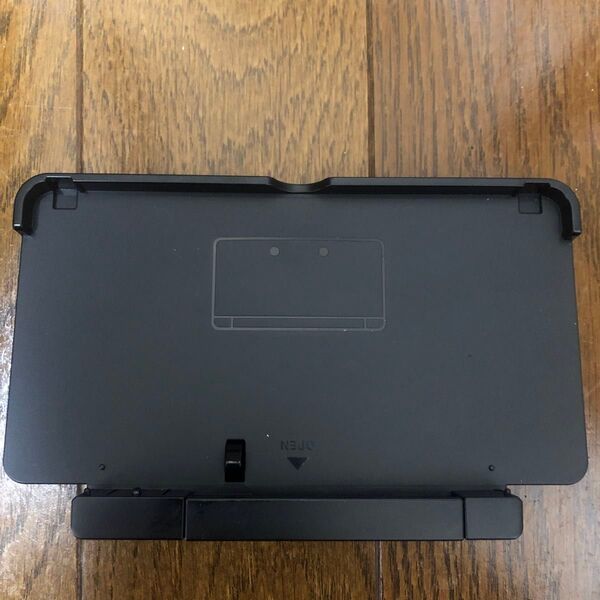 中古 ニンテンドー3DS 充電台 スタンド ホルダー