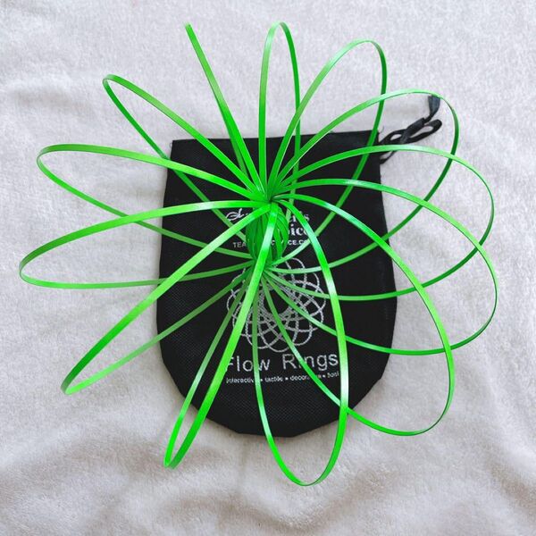 マジックリング 立体リング おもちゃ グリーン チランジア flow ring