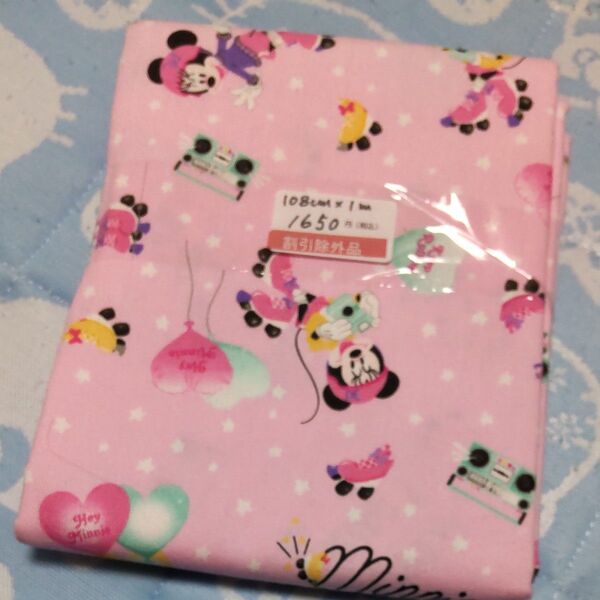 108cm×100cm* ミニーマウス * 生地 *ハギレ*ハンドメイド*ピンク