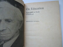 "On Education" by Bertrand Russel - 洋書ペーパーバック_画像3