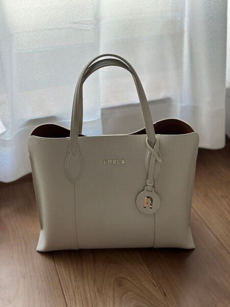 FURLA ハンドバッグ ヴィットリア M マルモグレー