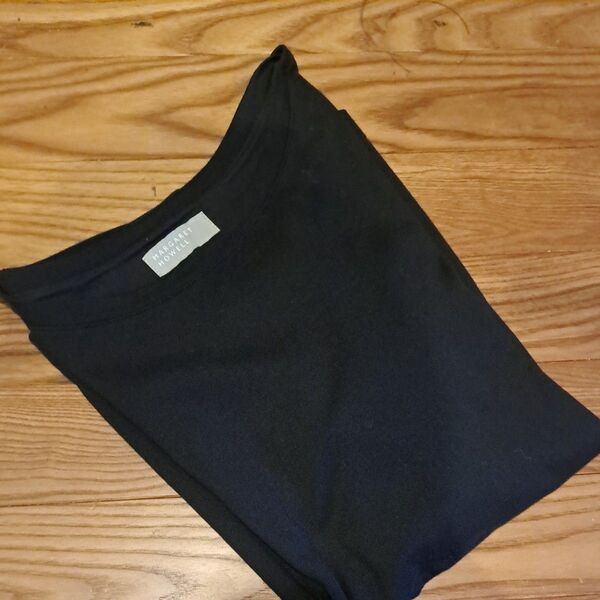 マーガレットハウエルTシャツサイズⅡネイビー美品