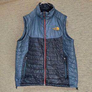 ノースフェイス 中綿ベスト 刺繍 ワンポイントロゴ 黒 パディングベスト グレーブラック 古着 25R