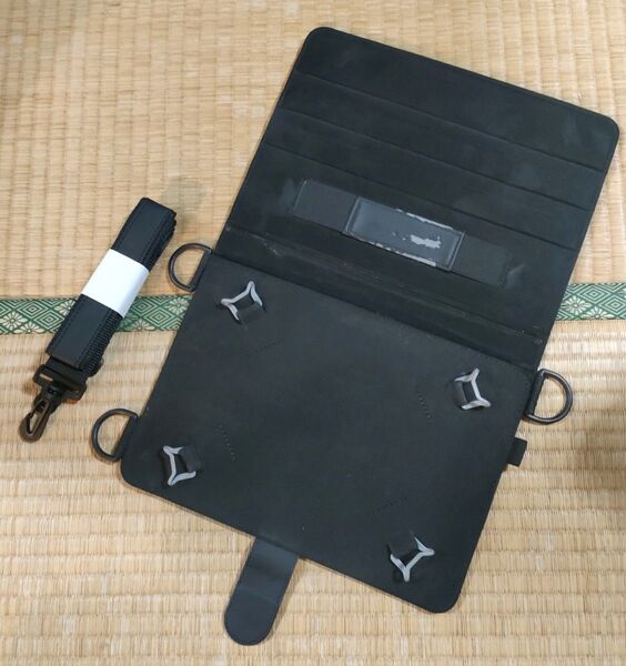 COOPERのタブレットケース