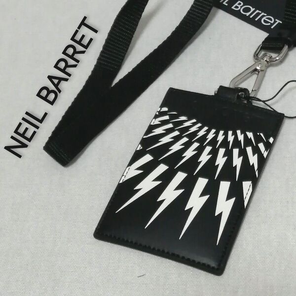 ♂♀新品・パスケース【NEIL BARRETT 】レザー カードケース 黒 柄
