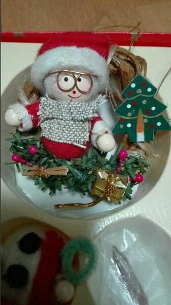 クリスマスツリー　かわいい人形飾り