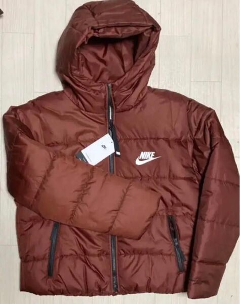 新品 NIKE ナイキ 中綿アウター ビッグスウッシュ JACKET