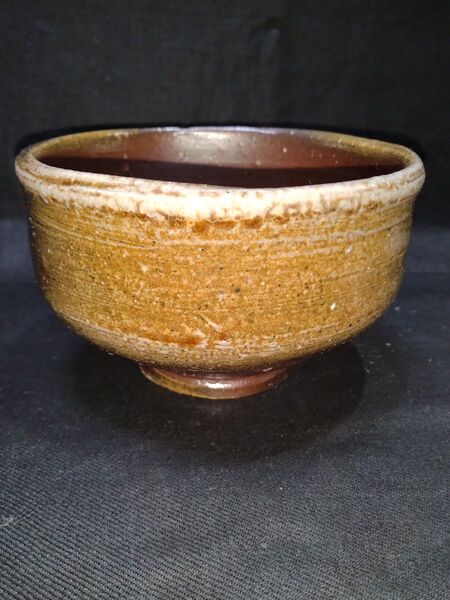 備前焼 抹茶碗(高さ8cm 口径13cm 高台径6cm) 紙箱付 送料は無料です