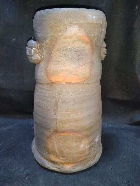 備前焼 耳付花瓶(高さ24cm 口径6cm 底面径13cm) 送料は無料です