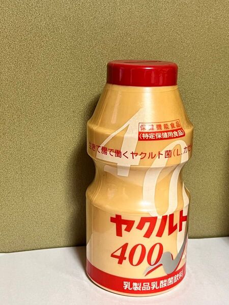 ヤクルト 400 キティちゃん 貯金箱
