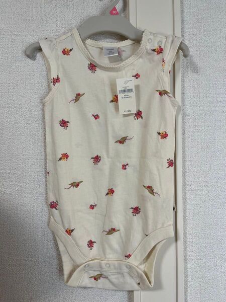 新品未使用 タグ付き GAP Baby ロンパース 花柄 90cm 女の子