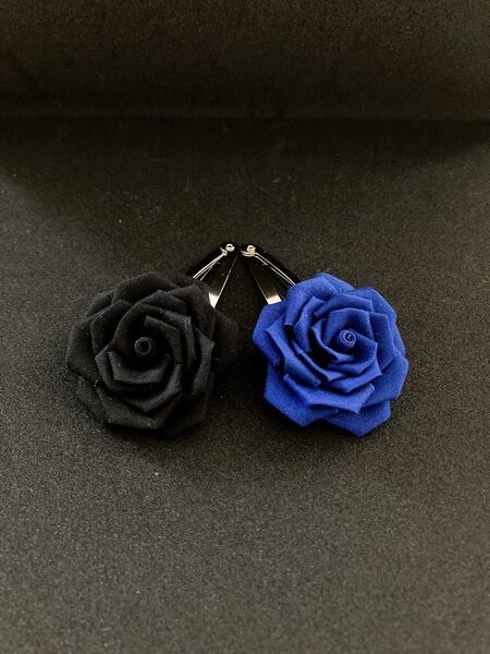 つまみ細工 薔薇のスリーピン(黒薔薇・青薔薇) 2