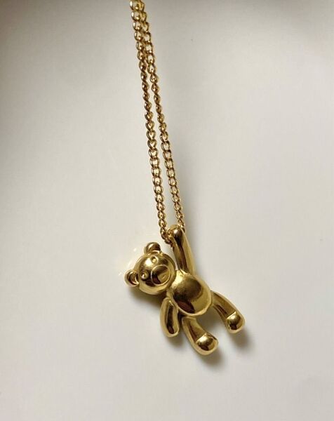 【人気再入荷】ぶら下がり熊 ベアーbearネックレスゴールドサージカルステンレス