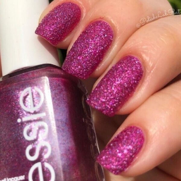 essie 1537 City Slicker