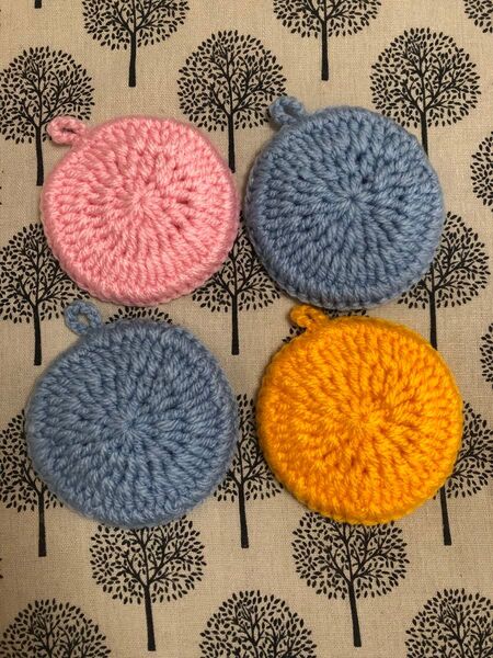 ハンドメイド★4枚セット:2枚合わせアクリルたわし