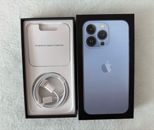 【正規品新品未使用】 Apple iPhone Lightningケーブル