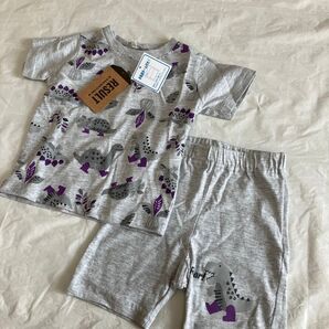 最終価格★新品★ 恐竜柄 上下セット 半袖Tシャツとハーフパンツ グレー サイズ80