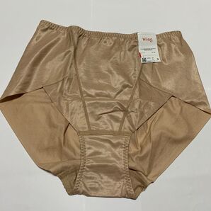 ウィング ショーツ