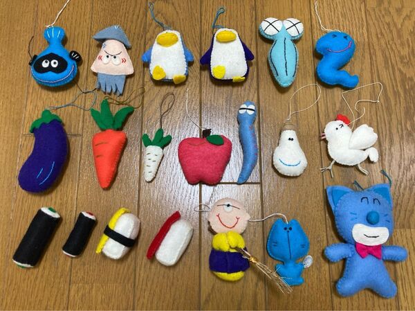 【ハンドメイド】フェルト製マスコット人形 動物・野菜・寿司など