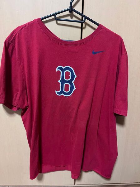 NIKE TシャツRED