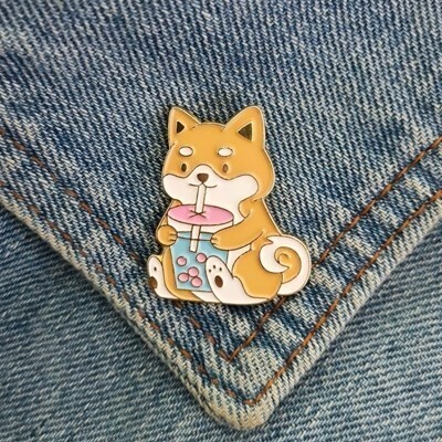 ブローチ 豆柴 柴犬 ノーブランド タピオカ バブルティー 犬 エナメル 漫画 秋田 子犬 ミルク 茶飲料 食品 ジュエリー 動物 #C893-8
