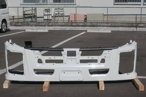 R1 ISUZU GIGA Isuzu Giga large 10t 4 axis low floor original front bumper / white / new car removing! NO7