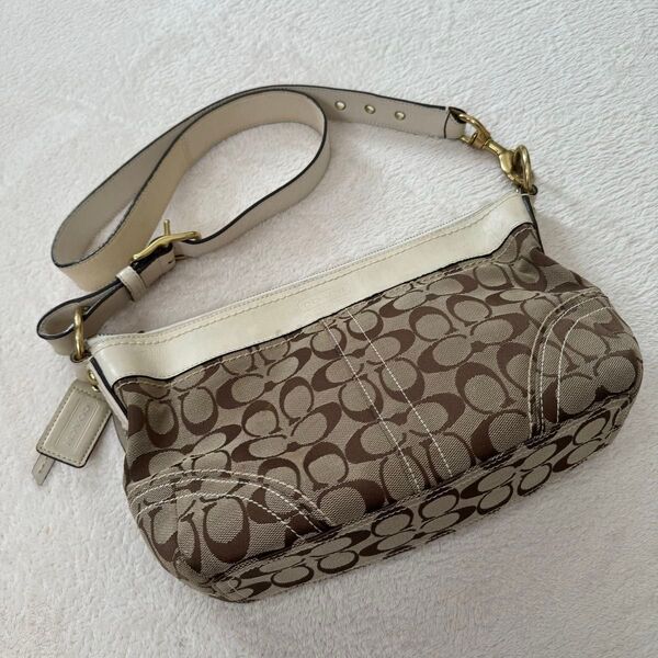 COACH ショルダーバッグ シグネチャー ベージュ ブラウン×ホワイト