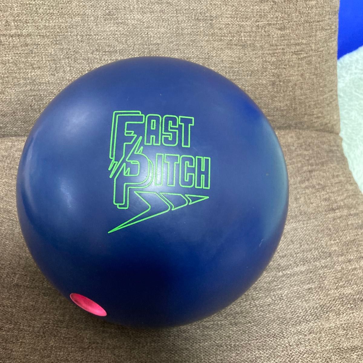 新品】ドリームシフト77 15p4oz 900グローバル ボウリングボール