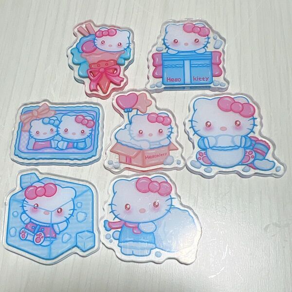 サンリオ キティちゃん 冬 アクリル アクリルパーツ 4cm
