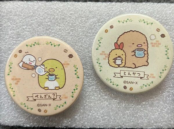 缶バッジ すみっコぐらし ペンギン? とんかつ エビフライのしっぽ おばけ