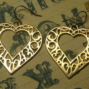 透かし ハートピアス エレガントフェミニン 模様 型抜き パーティー イヤリング イアリング 耳飾り ゴールド イベント 婚活恋活