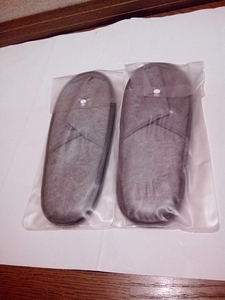ASIANA AlRLINES. new goods. not for sale.... not. business Class slippers.2 piece. amount of money..