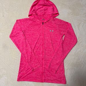 UNDER ARMOUR 薄手パーカー