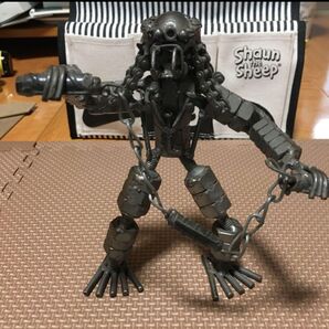 プレデター 金属フィギュア 廃材アート作品 プレデター 置物