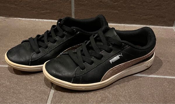 プーマ キッズ 21cm 黒 スニーカー PUMA ブラック