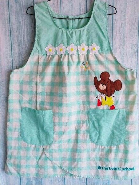 新品★保育士看護師★すてきな先生★学研★くまのがっこうフラワーエプロン