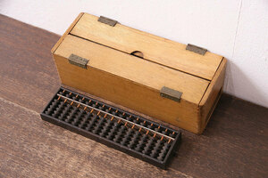 R-047636　昭和レトロ　ナラ材　黒檀製そろばん付きの珍しい小物入れ(木箱、小物収納、算盤)(R-047636)