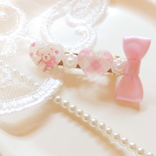 ハンドメイド作品 ハート型リボンヘアクリップ