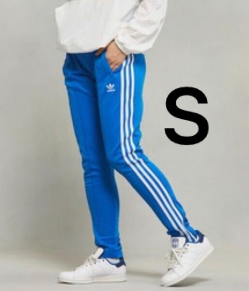 定価¥9,900アディダス adidasスリムフィットストレート、レッグフルレングス 水色ブルーパンツスウェット