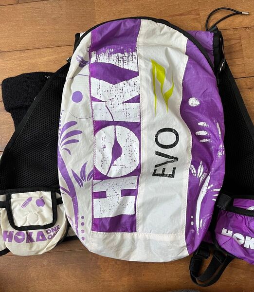 ホカオネオネ ザック 17L 廃盤品