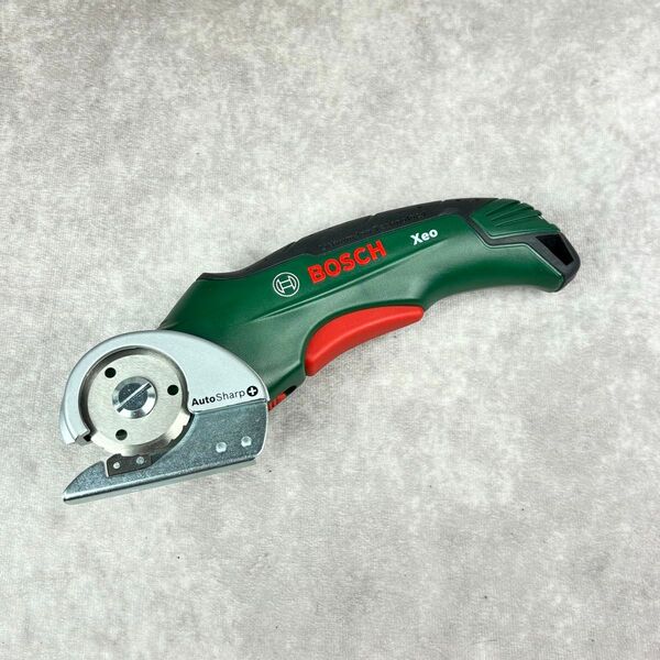 BOSCH Xeo バッテリーマルチカッター