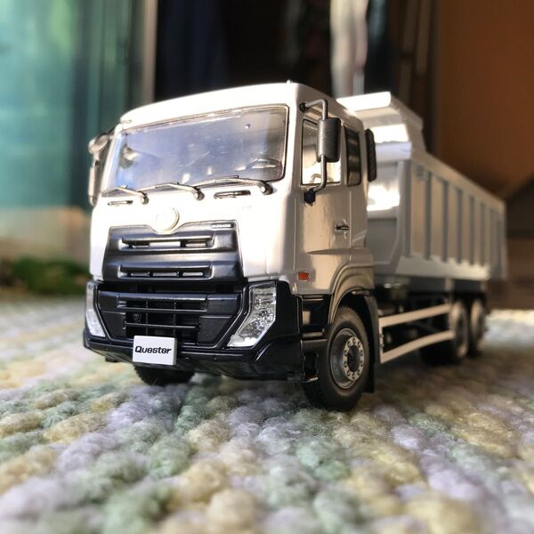 UD TRUCKS QUESTER モデルカートラックミニカー