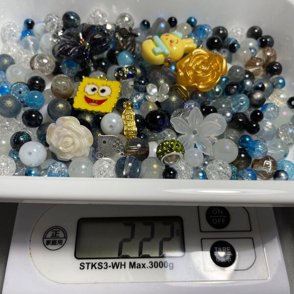 220g ダークミックス ガラスビーズ チャーム入