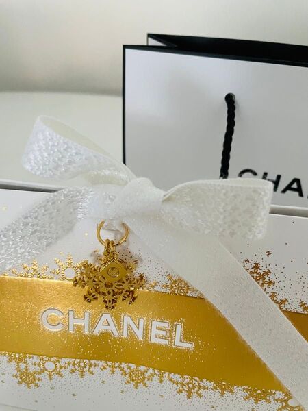 CHANEL シャネル 2024ホリデーギフトボックス チャーム 未使用ショッパー